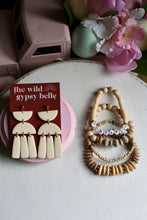 Load image into Gallery viewer, Egg Shell Bracelet Stack