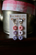 Load image into Gallery viewer, The Dainty Daisy
