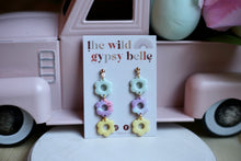 Load image into Gallery viewer, Pastel Dainty Daisy
